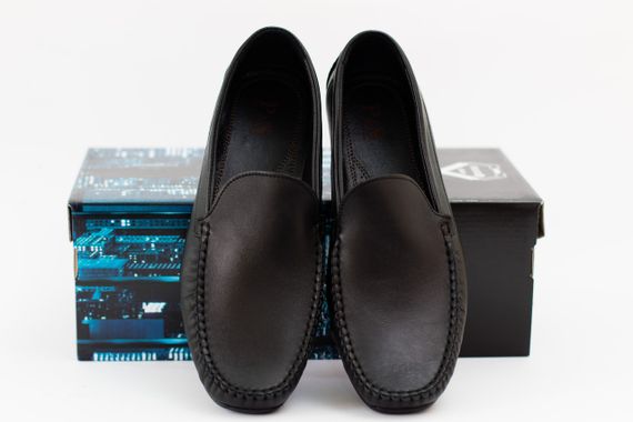 Чоловічі чорні мокасини 42 розмір