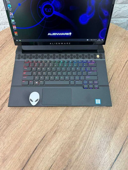 Ноутбук Dell Alienware m15 R2 15,6" FHD IPS i7 9750H 16Gb SSD 512Gb RTX 2060  Б/В | Зображення 1