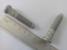 Шпилька задньої маточини Lanos, "GM" (94501718)
