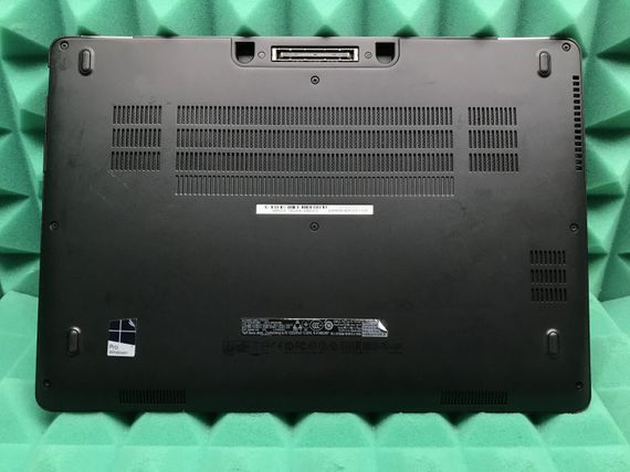 Ультрабук Б-класс Dell Latitude E7470 / 14" (1920x1080) IPS / Intel Core i5-6300U (2 (4) ядра по 2.4 - 3.0 GHz) / 8 GB DDR4 / 256 GB SSD / Intel HD Graphics 520 / WebCam / HDMI / miniDP / Windows 11 б/у | Зображення 5
