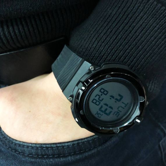 Годинник наручний чоловічий SKMEI 2010BKWT BLACK-WHITE, годинник армійський скмей, годинник спортивний. Колір: чорний | Зображення 5