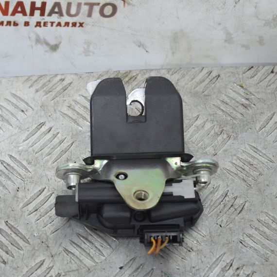 Замок кришки багажника Skoda Fabia II Roomster 1999-2015 Замок багажника Шкода Фабія Румстер 5J0827501B | Зображення 2