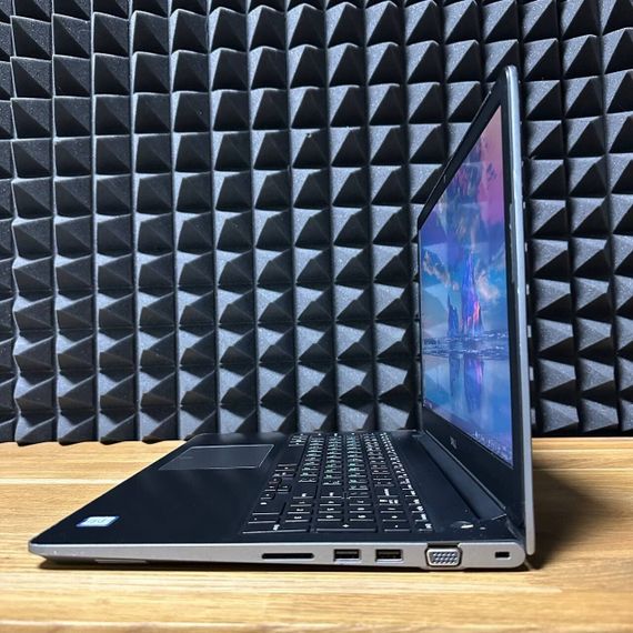 Ноутбук Б-класс Dell Vostro 5568 / 15.6" (1920x1080) IPS / Intel Core i5-7200U (2 (4) ядра по 2.5 - 3.1 GHz) / 8 GB DDR4 / 256 GB SSD / Intel HD Graphics 620 / WebCam б/у | Зображення 5