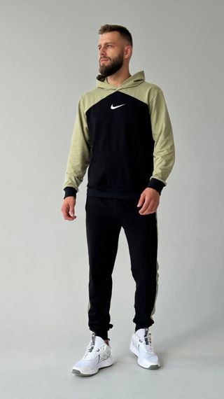 Чоловічий спортивний костюм Nike чорний з оливковими вставками | Зображення 2