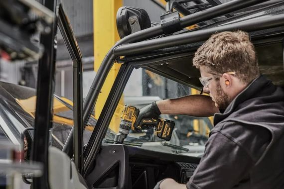 Дриль-шуруповерт акумуляторний DeWalt без АКБ та ЗУ DCD703NT | Зображення 1