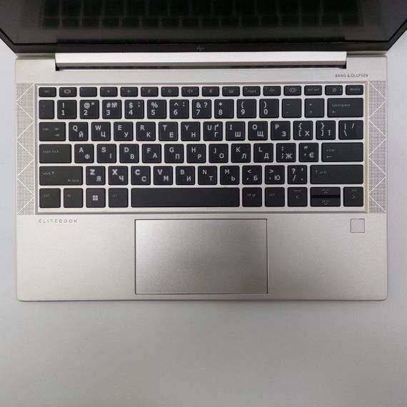 Ультрабук HP EliteBook 835 G8 / 14" (1920x1080) IPS / AMD Ryzen 3 Pro 5450U (4 (8) ядер по 2.6 - 4.0 GHz) / 16 GB DDR4 / 256 GB SSD / AMD Radeon Vega Graphics / WebCam / Win 11 Pro б/у | Зображення 4