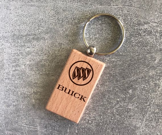 Деревянный брелок с логотипом BUICK  (15010102029)
