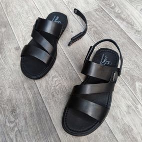 Чоловічі сандалі шльопанці чорного кольору. Літнє взуття