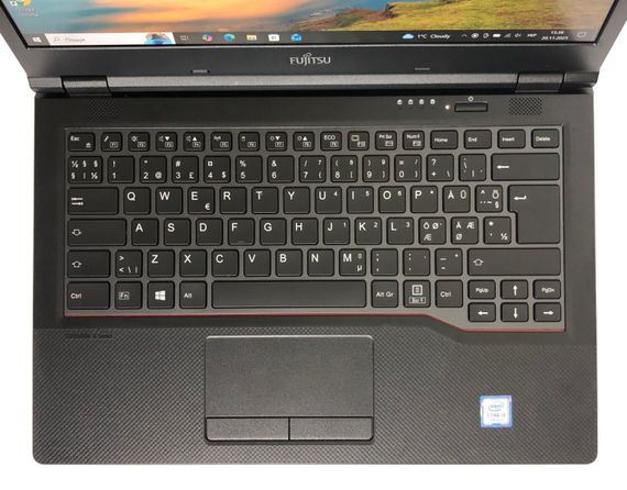Ультрабук Б-класс Fujitsu LifeBook E548 / 14" (1920x1080) IPS / Intel Core i3-7130U (2 (4) ядра по 2.7 GHz) / 8 GB DDR4 / 256 GB SSD / Intel HD Graphics 620 / WebCam / Win 10 Pro б/у | Зображення 7
