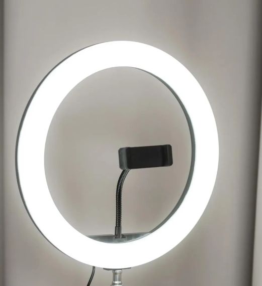 Кільцева лампа RING FILL LIGHT 26 С на штативі з утримувачем телефону | Зображення 1