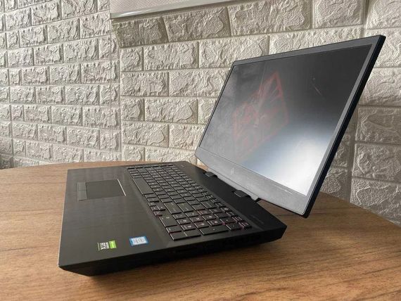Ноутбук  HP Omen 17-cb000 17,3" FHD IPS 144Hz i9 9880H 16Gb SSD 1Tb RTX 2080  Б/В | Зображення 1