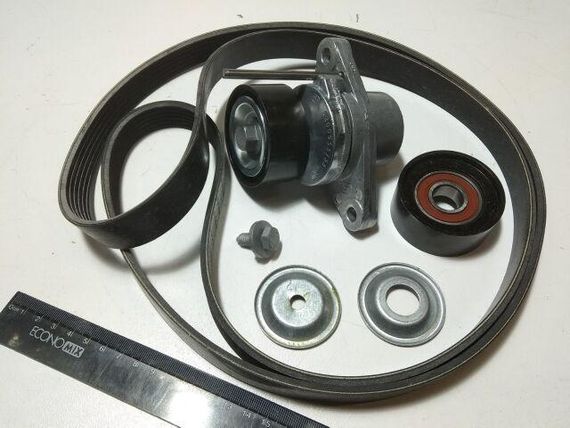Ремінь генератора струмковий + ролики RENAULT 1.6 16v (117206746R) 6PK1822