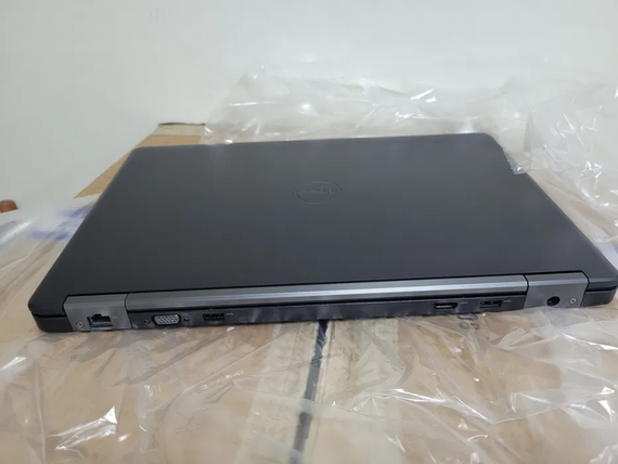 Потужний ноутбук Dell E5550  15,6 FullHD \ i5 \ 8GB \ SSD250 GB | Зображення 3