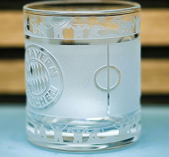 Скляна чашка 320 мл ФК Bayern München Бавария  з гравіюванням подарунок для фаната  футбольна кружка кругова | Зображення 3