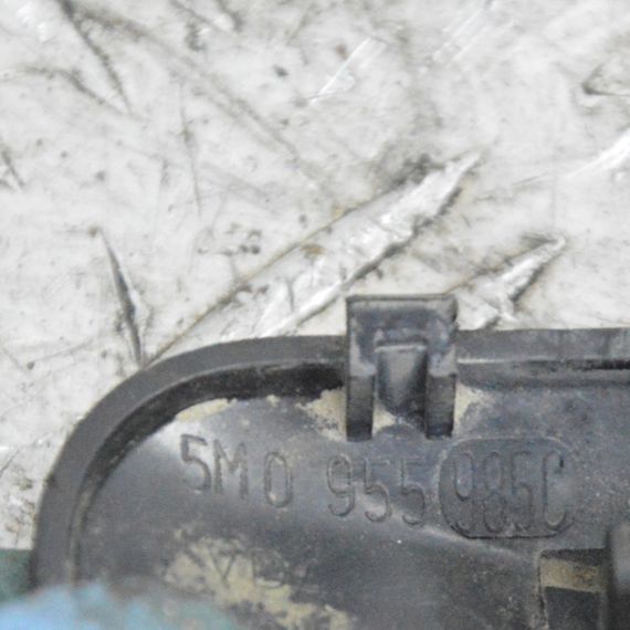 Форсунка омивайки лобового скла Volkswagen Golf VII  Передня розпилювальна насадка Фольксваген Гольф 7 5M0955985С | Зображення 2