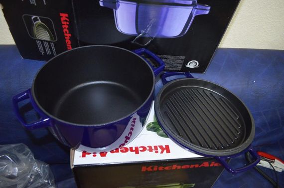 Кастрюля с крышкой-гриль, чугунная KitchenAid CPI60CRFUCast Iron, объем 3,8 л, диаметр 24см, цвет темно синий | Зображення 6
