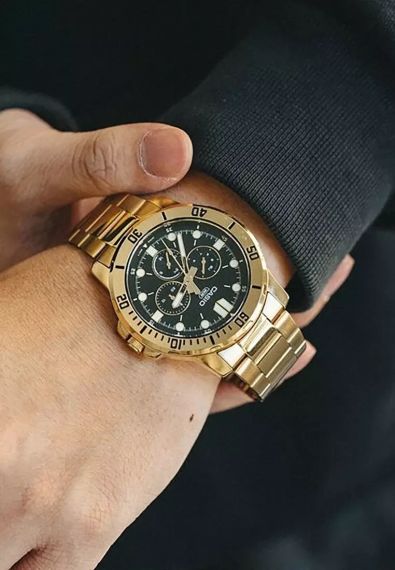 Годинник чоловічий Casio MTP-VD300G-1E | Зображення 2