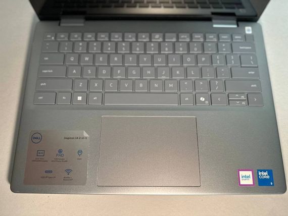 Ноутбук Dell Inspiron 7440 2in1 / 14" (1920x1080) IPS Touch / Intel Core 3 100U (2 (4) ядра по 1.2 - 4.7 GHz) / 8 GB DDR5 / 512 GB SSD / Intel Graphics Xe / WebCam б/у | Зображення 2