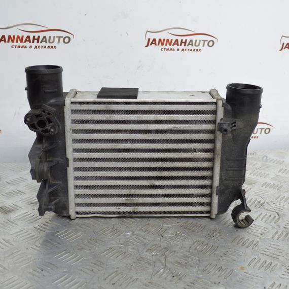 Радіатор інтеркулера Audi A4 (B6, B7) 1.8T інтеркулер Ауді а4 8E0145805N