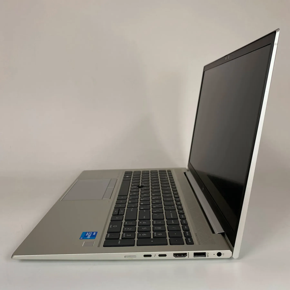 Ультрабук Б-клас HP EliteBook 850 G8 / 15.6" (1920x1080) IPS / Intel Core i5-1145G7 (4 (8) ядра по 2.6 - 4.4 GHz) / 16 GB DDR4 / 256 GB SSD / Intel Iris Xe Graphics / USB Type-C / WebCam / TouchID б/в + Подарунок Бездротова миша / USB | Зображення 3