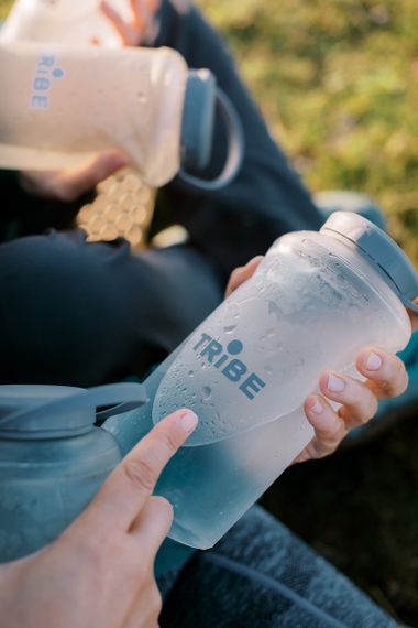 Пляшка м'яка Tribe Soft Bottle 1 л Crystal White, складана питна фляга-гідратор туризм, пляшка тріб спорт риболовля | Зображення 1