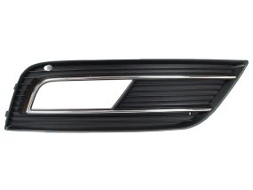 Audi A4 B8 FL 11-15 передня решітка у бампер з протитуманками 8K0807682 права ауді А4 Б8