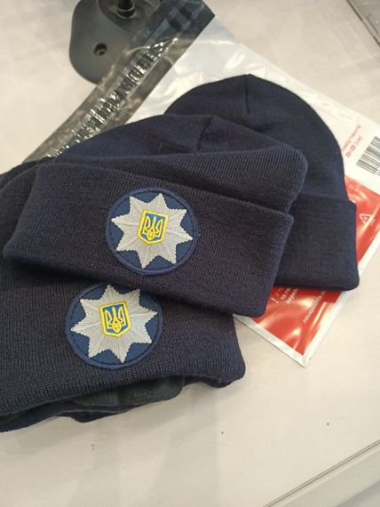 Шапка с кокардой полиции вязаная темно-синяя (без флиса) | Зображення 4