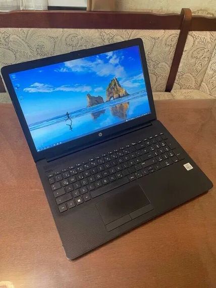 Ноутбук HP 15-da2658ng / 15.6" (1920x1080) TN / Intel Core i5-10210U (4 (8) ядра по 1.6 - 4.2 GHz) / 8 GB DDR4 / 256 GB SSD / Intel UHD Graphics / WebCam  б/в | Зображення 1