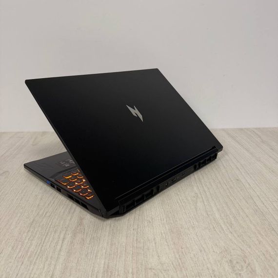 Ігровий ноутбук Б-клас Acer Nitro V 16 ANV16-42 / 16" (1920x1080) IPS / AMD Ryzen 7 260 (8 (16) ядер по 3.8 - 5.1 GHz) / 32 GB DDR5 / 500 GB SSD NVMe / nVidia GeForce RTX 5070, 8 GB GDDR7, 128-bit / WebCam б/в | Зображення 6