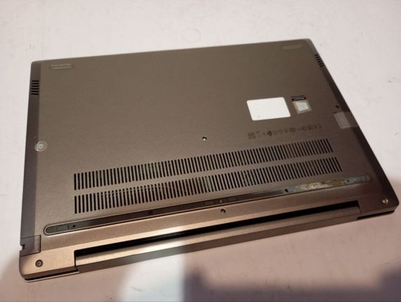 Ультрабук Б-класс Lenovo ThinkBook 14-IIL / 14" (1920x1080) IPS / Intel Core i5-1035G1 (4 (8) ядра по 1.0 - 3.6 GHz) / 16 GB DDR4 / 256 GB SSD / Intel UHD Graphics / WebCam б/у | Зображення 4