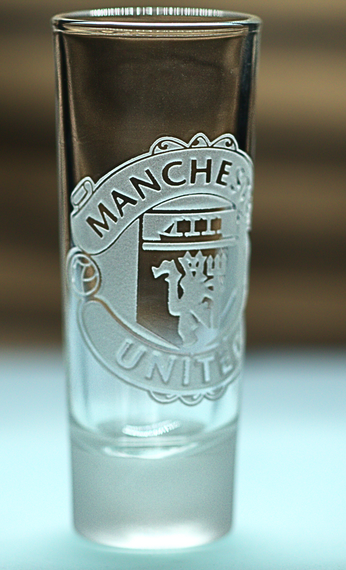 Скляна чарка 60мл ФК Манчестер Юнайтед FC Manchester United з гравіюванням подарунок   футбольна стопка | Зображення 1