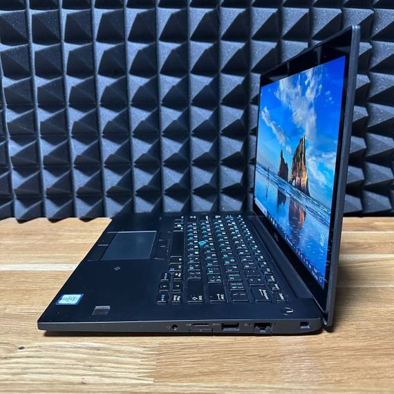 Ноутбук Dell Latitude 7480 / 14" (1920x1080) IPS Touch / Intel Core i7-6600U (2 (4) ядра по 2.6 - 3.4 GHz) / 8 GB DDR4 / 240 GB SSD / Intel HD Graphics 520 / WebCam б/у | Зображення 3