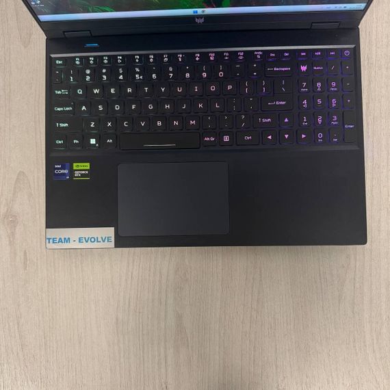 Игровой ноутбук Б-класс Acer Predator Helios 16 PH16-71 / 16" (2560x1600) IPS / Intel Core i9-13900HX (24 (32) ядер по 2.2 - 5.4 GHz) / 16 GB DDR5 / 512 GB SSD / nVidia GeForce RTX 4080, 12 GB GDDR6, 192-bit / WebCam б/у | Зображення 2