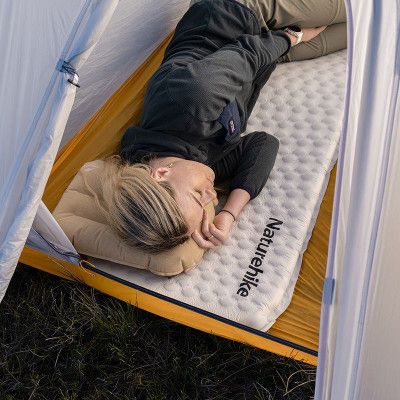 Матрас надувной Naturehike Самонадувний надлегкий одномісний овальний CNK2300DZ013 35 мм світло-сірий | Зображення 1