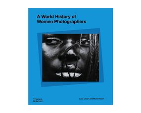 Книга про фотографів жінок A World History of Women Photographers книги про історію фотографії для фотографів