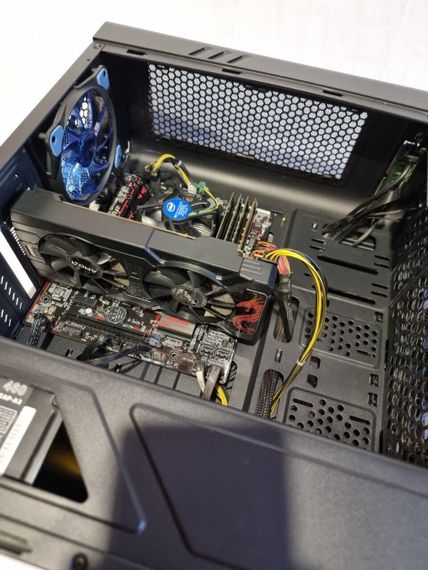 Ігровий ПК GameMax StarLight B-FRGB / Intel Core i5-6400 (4 ядра по 2.7 - 3.3 GHz) / 16 GB DDR4 / 256 GB SSD + 1000 GB HDD / AMD Radeon RX 470, 4 GB GDDR5, 256-bit / 460W б/в | Зображення 6
