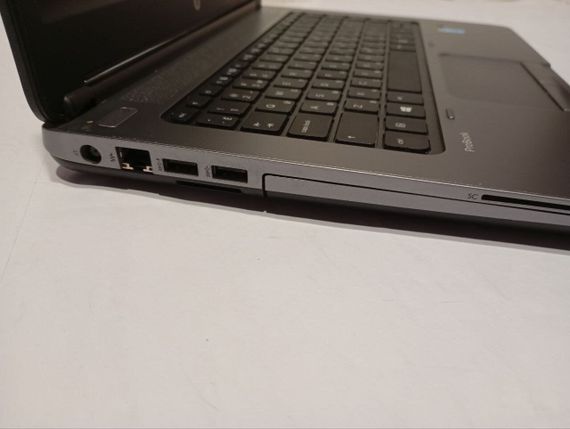 Ноутбук Б-клас HP ProBook 640 G1 / 14" (1366x768) TN / Intel Core i5-4310M (2 (4) ядра по 2.7 - 3.4 GHz) / 8 GB DDR3 / 128 GB SSD + 750 GB HDD / Intel HD Graphics 4600 / WebCam / АКБ не держит  б/в | Зображення 4