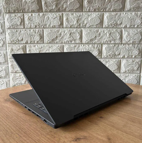 Ноутбук Asus ProArt 16.0" 4K OLED Ryzen 9 5900HX 32Gb SSD 1Tb RTX 3060 Б/В | Зображення 4