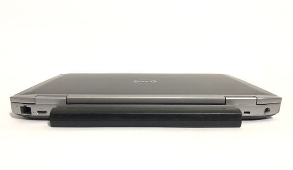 Ноутбук Dell Latitude E6320 / 13.3" (1366x768) TN / Intel Core i5-2520M (2 (4) ядра по 2.5 - 3.2 GHz) / 8 GB DDR3 / 320 GB HDD / Intel HD Graphics 3000 / DVD-ROM б/у | Зображення 2