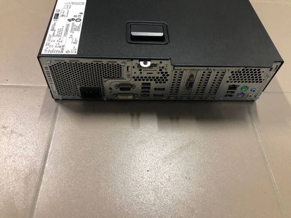 Комп'ютер Fujitsu Esprimo D757 E85 SFF / Intel Core i5-6400 (4 ядра по 2.7 - 3.3 GHz) / 8 GB DDR4 / 128 GB SSD / Intel HD Graphics 530 б/в + Подарунок  Розумна інтерактивна зубна щітка Colgate Connect M1 / Bluetooth | Зображення 4