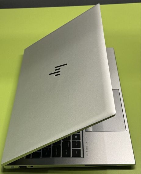 Ультрабук HP EliteBook 850 G8 / 15.6" (1920x1080) IPS / Intel Core i5-1145G7 (4 (8) ядра по 2.6 - 4.4 GHz) / 16 GB DDR4 / 256 GB SSD / Intel Iris Xe Graphics / WebCam / TouchID б/в | Зображення 3
