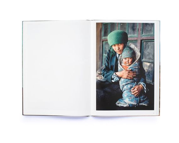 Книги знаменитих фотографів Стів МакКаррі Steve McCurry:In Search of Elsewhere подарункові книги для фотографів | Зображення 8