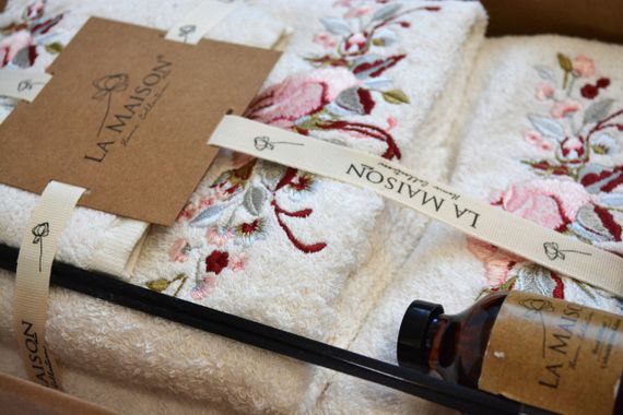 Подарунковий набір рушників La Maison з ароматом Matilda | Зображення 2