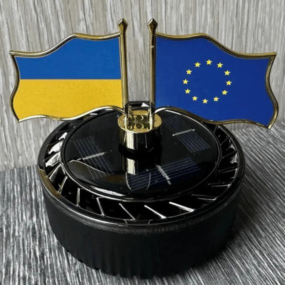 Автомобільний ароматизатор-дифузор “Прапори” на сонячній батареї • Освіжувач повітря в машину з декоративними прапорами України та ЄС для панелі авто | Зображення 1