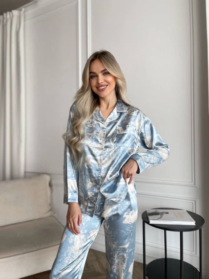 Стильна блакитна шовкова піжама на ґудзиках з принтом | Зображення 5