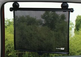 Шторка сонцезахисна в автомобіль FreeON 41×50 см, black