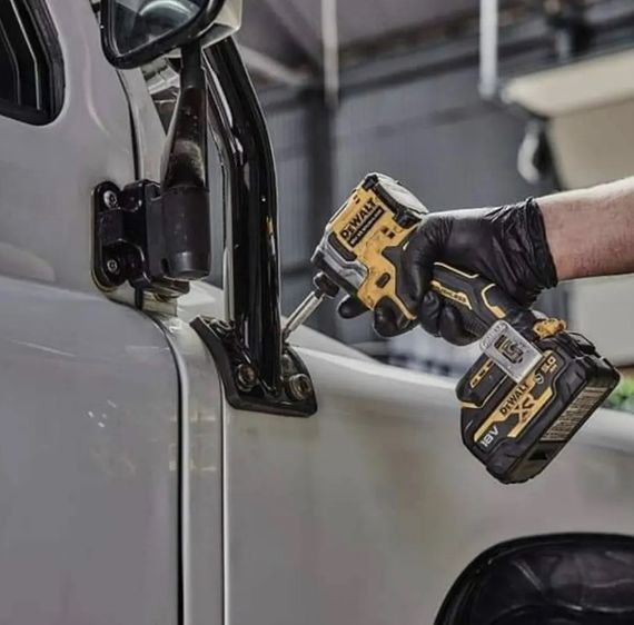 Шурупокрут акумуляторний ударний DeWalt без АКБ та ЗП DCF850N | Зображення 2