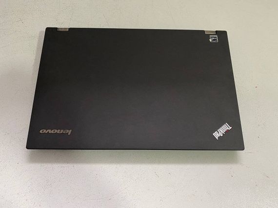 Ноутбук Б-класс Lenovo ThinkPad T540p / 15.6" (1920x1080) TN / Intel Core i7-4600M (2 (4) ядра по 2.9 - 3.6 GHz) / 8 GB DDR3 / 240 GB SSD / Intel HD Graphics 4600 / DVD-ROM / VGA б/у | Зображення 4