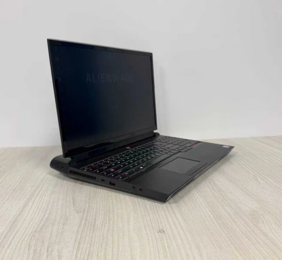 Ноутбук Dell Alienware Area 51m 17.3" 144Hz i7-9700K 32GB SSD 512GB RTX 2070 Б/В | Зображення 3