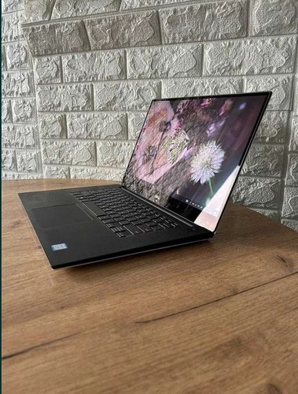 Сенсорний Ноутбук Dell XPS 9570 15.6" 4K i7 8750H 16Gb SSD 512Gb GTX 1050Ti Б/У | Зображення 3